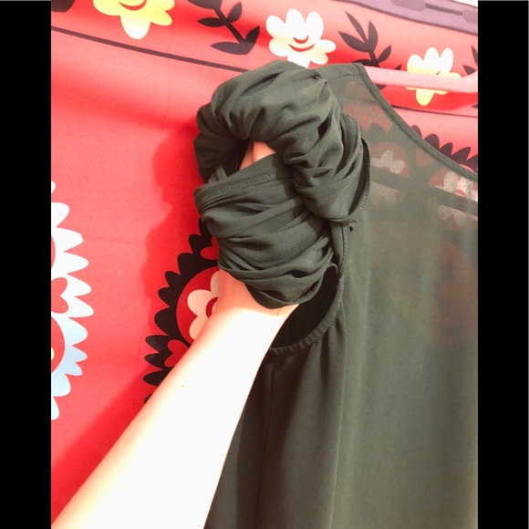 Banana Republic Sheer Blouse - Picture 2 of 8